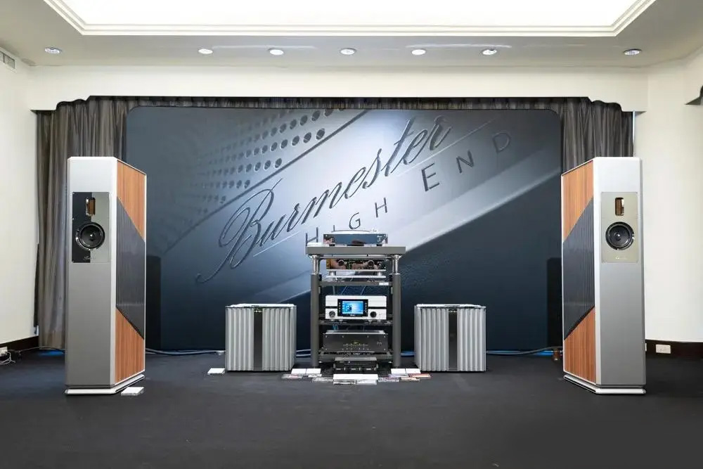 场面感、低频与音场都是无与伦比的：Burmester（柏林之声）BC150 次旗舰音箱