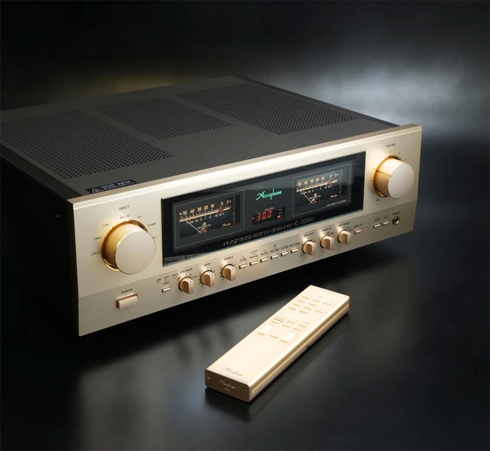 Accuphase E-3000 合并扩音机