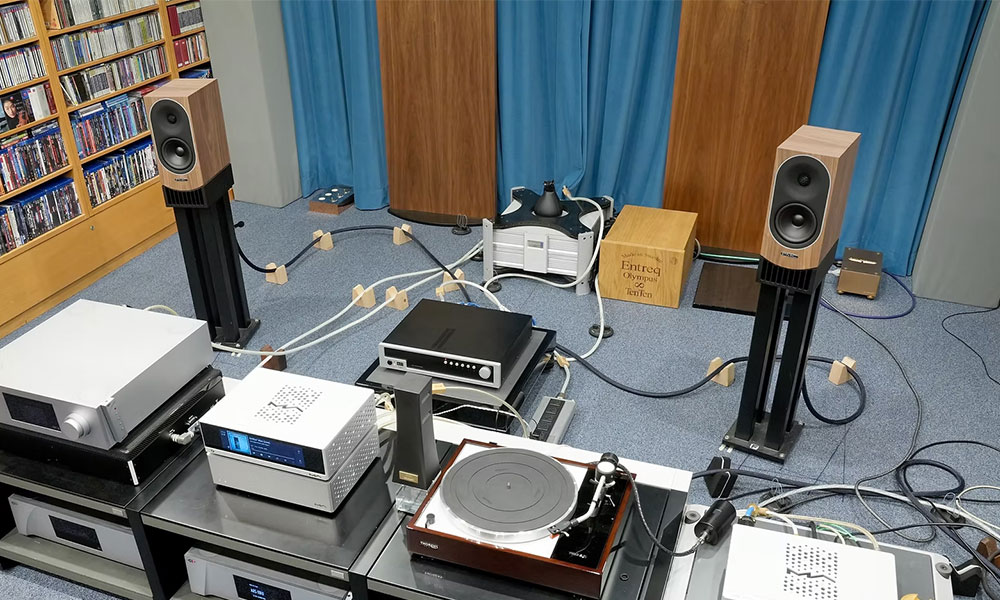 PMC Prophecy1书架喇叭实事求是，从声音出发