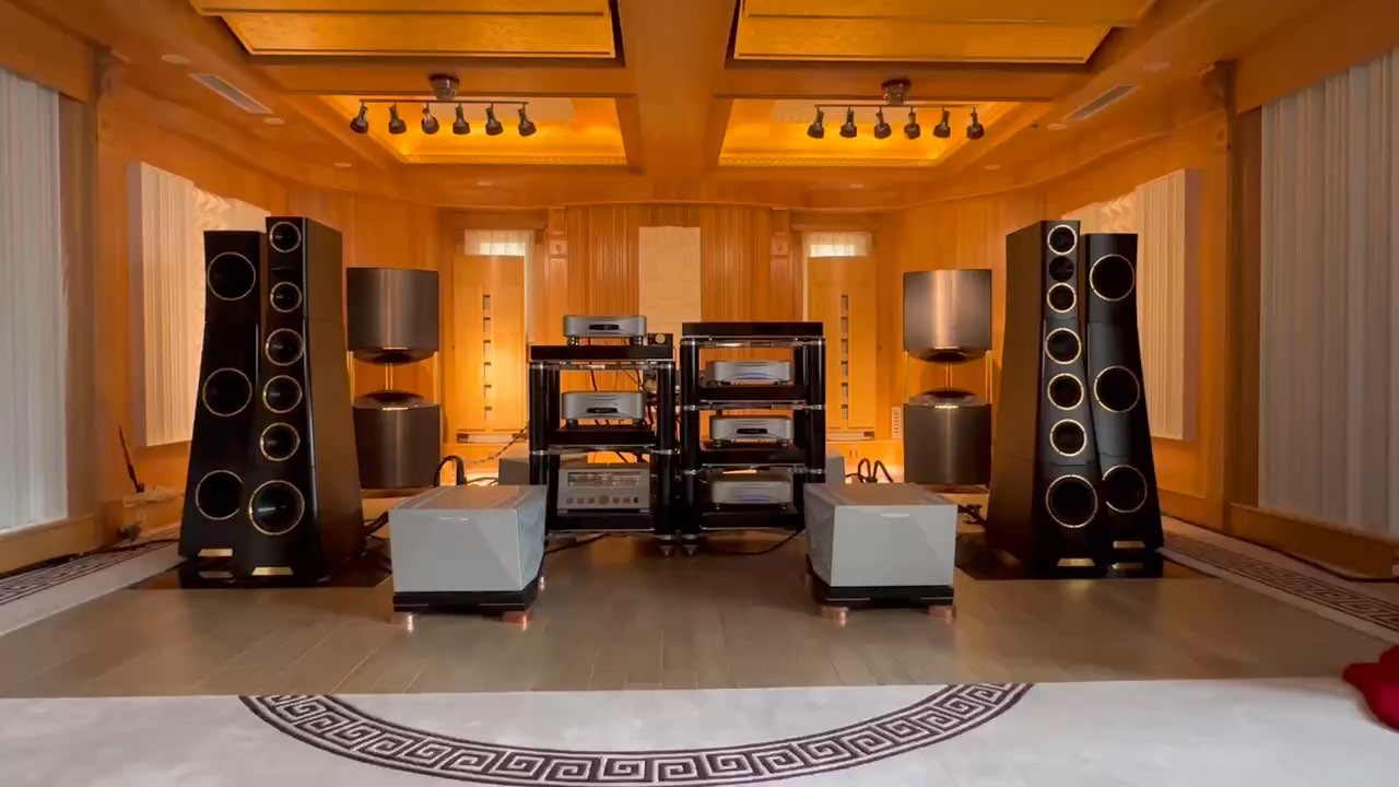 二嫂Esoteric Grandioso P1X转盘 D1X解码 G1时钟  宝达Boulder 3010前级 3050单声道后级  YG Acoustics XV 3落地箱