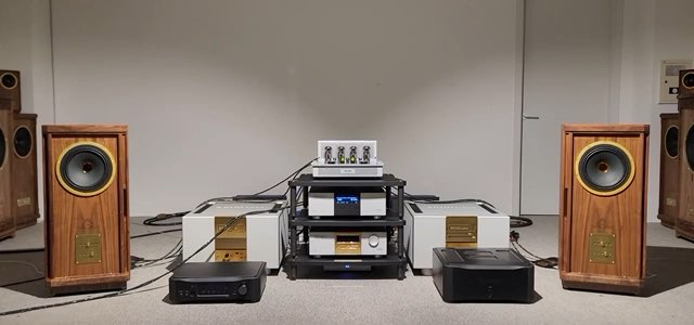 加拿大 EmmLabs NS1 Streamer 串流数播  DA2 V2 解码  Audio Research I-50合并机  英国 Tannoy天朗 Stirling III LZ 特别版落地音箱