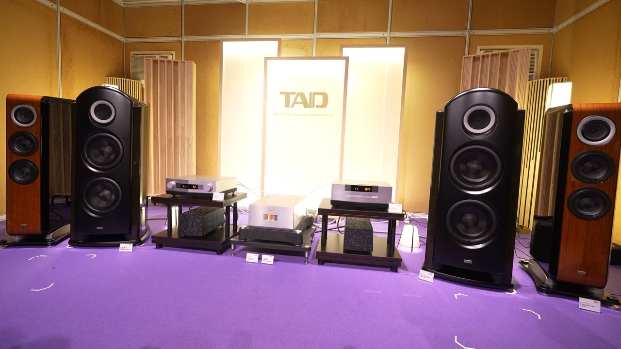 TAD D-700 CD机 C-700前级 M-700S立体声后级 R1TX音箱 | 2024香港高级视听展