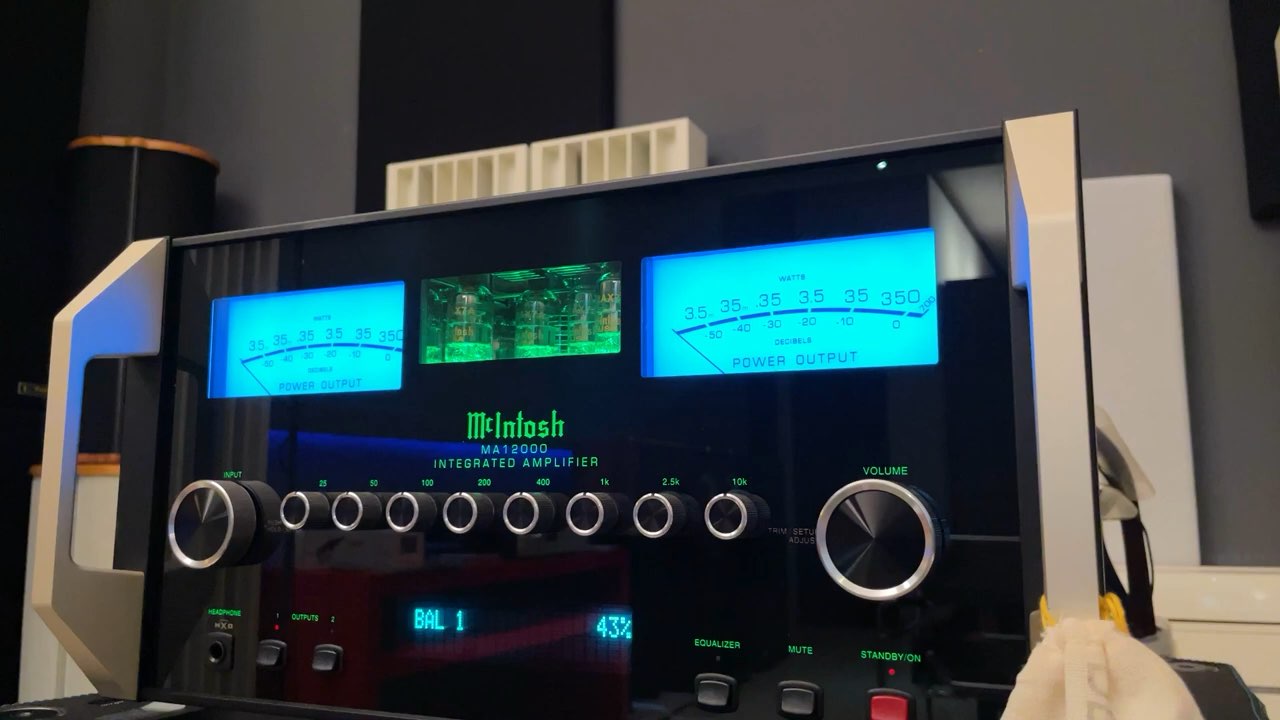 松下Technics SL-G700数播 麦景图 McIntosh MA12000 合并机 百里登Paradigm FOUNDER 120H落地箱