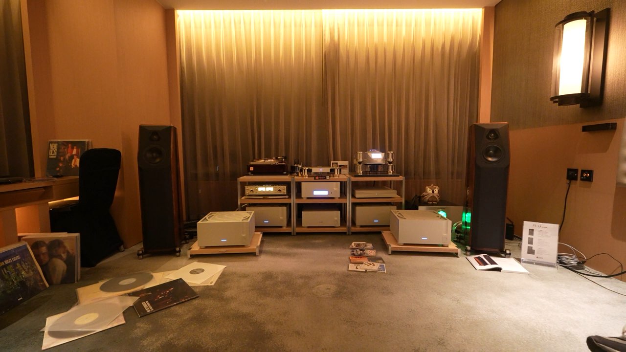 多能士 Thorens TD 124 DD 140周年纪念版黑胶唱机 瑞士 HSE Swiss MASTERLINE 7唱放 希腊神话 Ypsilon PST 100 MK2前级 Aelius II 单声道后级 丹峰之尚Peak Sonora 落地箱