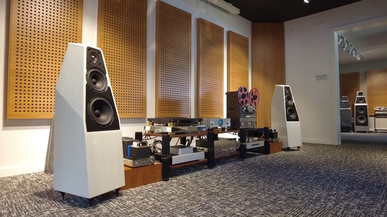 大丹 Dan d'Agostino Pendulum 合并功放 搭配威信Wilson Audio Sabrina 落地箱