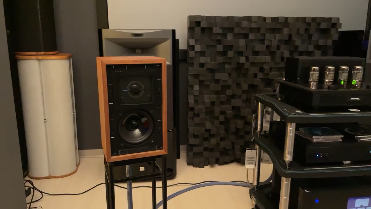 松下 Technics SL-G700 CD播放器  Audio Research I/50 电子管合并功放 乐爵士 ROGERS LS3/5a 书架箱  美诗 PS Audio P15 电源处理器