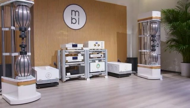 德国 MBL 1621A转盘 1611F解码 6010D参考级前级 9011单声道后级 101X-TREME大葫芦旗舰落地箱