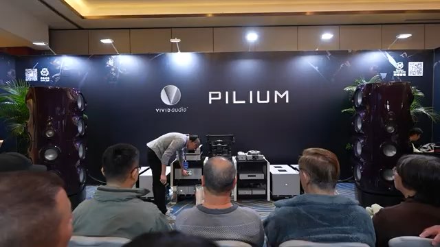 Clearaudio 清澈 STATEMENT黑胶唱机 希腊众神PILIUM 前后级 VIVID AUDIO MOYA M1旗舰落地箱