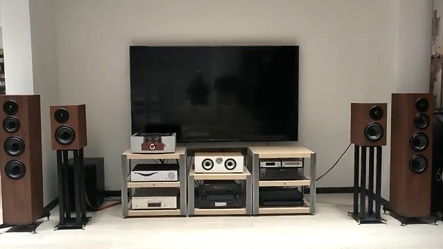 意大利 Audia Flight歌匠Flight FL 3S CD机  百宝仕 Pathos InPol2 MKII 合并机  法宝 Revival ATALANTE 3 书架箱